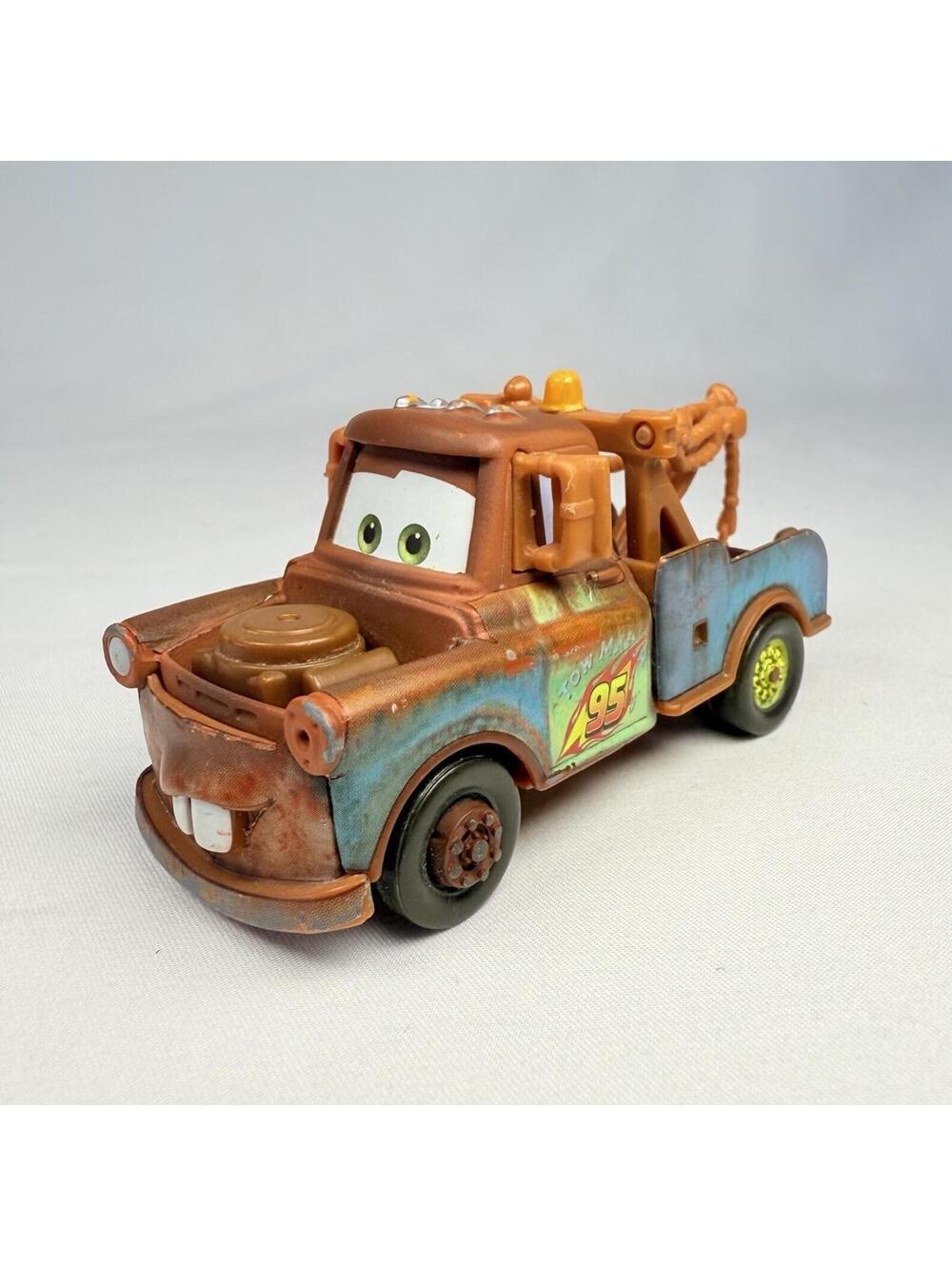 Disney Pixar Cars 2 Race Team Mater Tow Truck V2798 Die Cast Mattel 3.5"